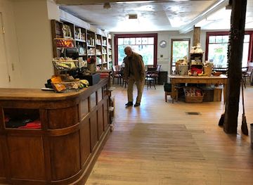 vermont/woodstock/shop/south-woodstock-country-store