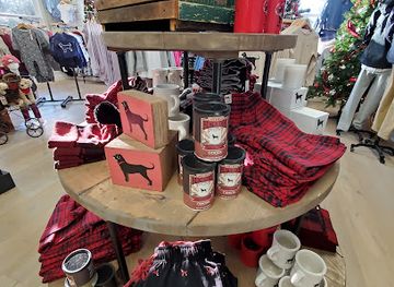 maine/kennebunkport/shop/the-black-dog-kennebunkport