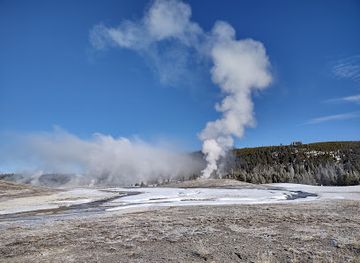 wyoming/yellowstone-national-park/shop/old-faithful