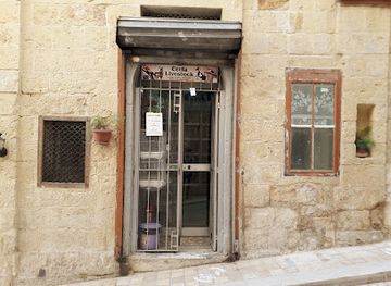 malta/birgu/shop/cerfa-bird-shop