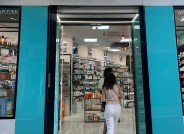 spain/madrid/shop/farmacia-de-la-cruz-13-sol-y-distrito-centro