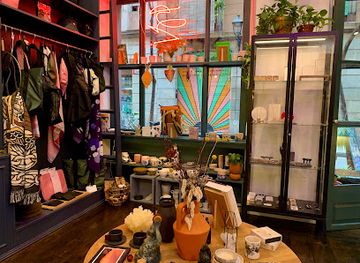 spain/barcelona/poble-sec/shop/grey-street