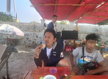 myanmar-burma/ngwe-saung-beach/shop/ngwe-thazin