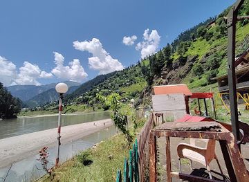 pakistan/neelum-valley/shop/neelum-star-river-guest-house