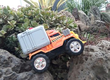 kenya/lake-magadi/shop/wabebe-toys