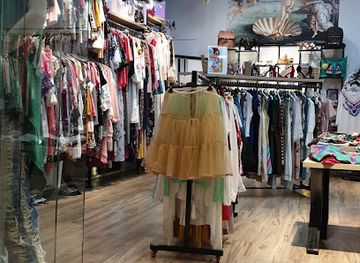 albania/saranda/shop/bloomys-boutique-2