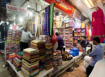 india/mumbai/shop/mangaldas-market