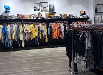 slovakia/pohronie/shop/vintage-shop