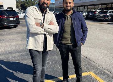 texas/sugar-land/shop/sugarcreek-village-shopping-center