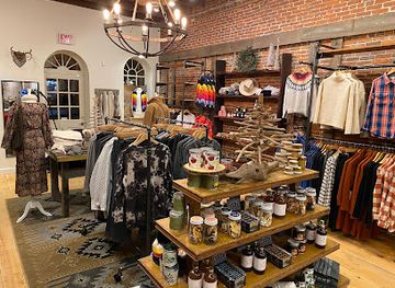 massachusetts/newburyport/shop/shine-boutique