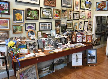 iowa/yellow-river-state-forest/shop/the-good-life-gallery-and-frame-shop