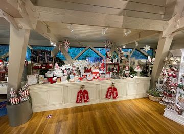 north-carolina/asheville/biltmore-village/shop/gate-house-gift-shop