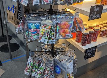 ohio/akron/downtown-akron/shop/crafting-to-escape