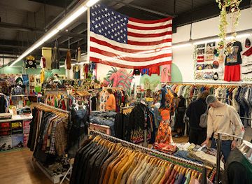 united-kingdom/cardiff/shop/flamingos-vintage-cardiff