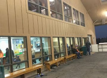 nebraska/eugene-t-mahoney-state-park/shop/e-t-mahoney-state-park-activity-center-venture-climb-and-seasonal-ice-skating-rink