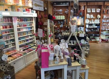 ireland/wicklow-mountains/shop/byrnes-giftware-furniture