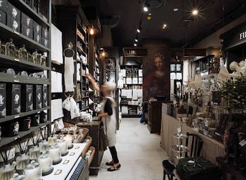 south-africa/cape-town/constantia/shop/masquerade-constantia