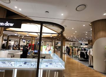 south-korea/jeju-city/jeju-city-center/shop/shinhwa-shopping-street