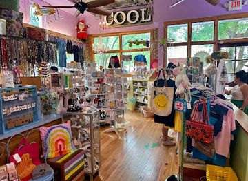 north-carolina/durham-area/shop/dolly-s-vintage