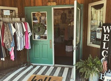 north-dakota/maah-daah-hey-trail/shop/jq-clothing-co