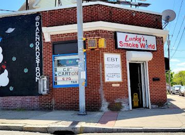 rhode-island/pawtucket/shop/lucky-s-smoke-world