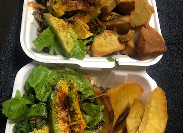 jamaica/treasure-beach/shop/wise-wellness-yoga-centre-and-ital-mama-vegan-cafe