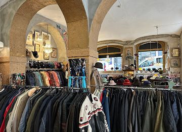 portugal/lisbon/shop/a-outra-face-da-lua-baixa