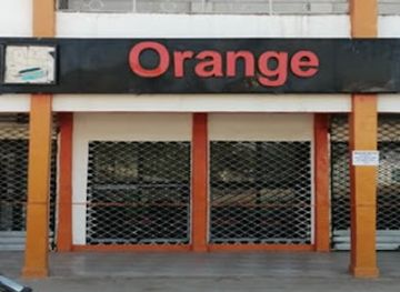 cameroon/kalamaloue-national-park/shop/boutique-orange-kousseri-3