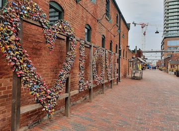 canada/toronto/distillery-district/shop/distillery-district-shops-galleries