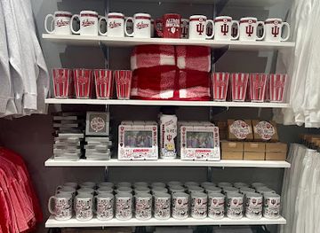 indiana/bloomington/shop/alumni-hall