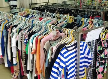 solomon-islands/auki/shop/honey-s-op-shop