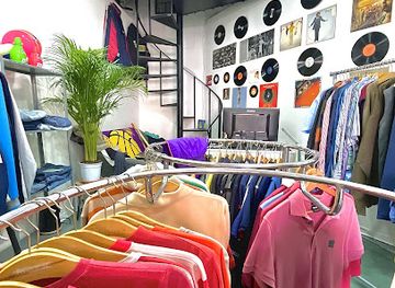 malta/western-district/shop/thrifties-vintage-clothing-store