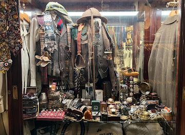 italy/florence/shop/tartan-vintage