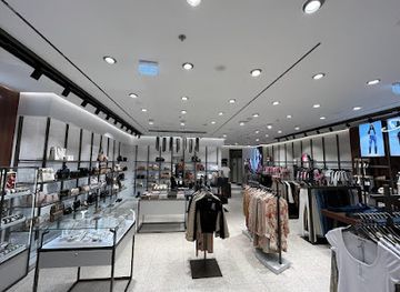 poland/szczecin/shop/guess