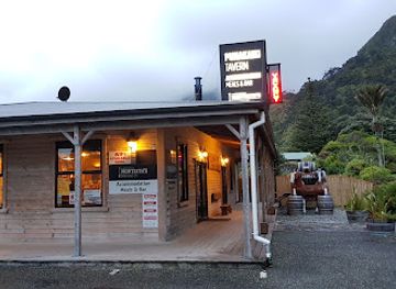 new-zealand/punakaiki/shop/punakaiki-rocks-hotel-garden-bar
