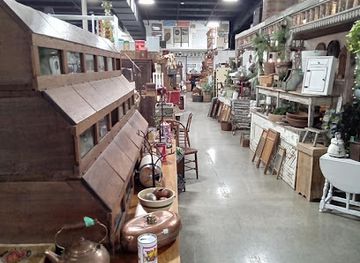 ohio/amish-country/shop/ohios-market-berlin