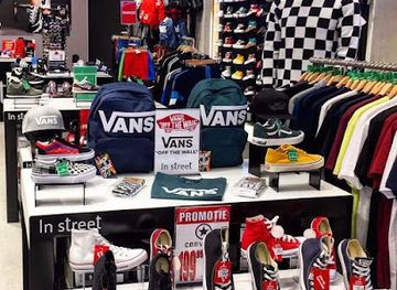 romania/satu-mare/shop/in-street