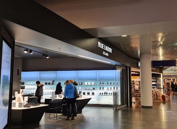 iceland/southern-peninsula/shop/blue-lagoon-store