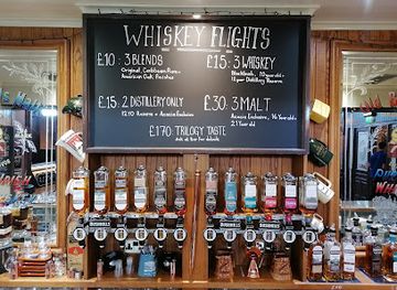 ireland/causeway-coastal-route/shop/old-bushmills-distillery-gift-shop