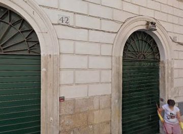 italy/rome/shop/antique-shop