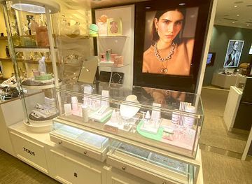 sint-maarten/great-bay/shop/tous-boutique-sint-maarten