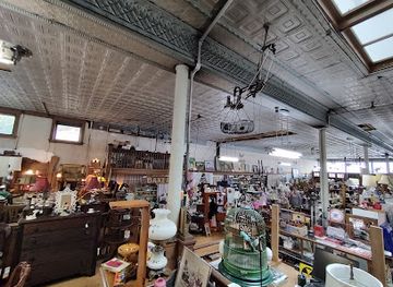 michigan/upper-peninsula/shop/lowenstein-s-antique-market-plc