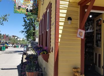 colorado/breckenridge/shop/creatures-great-small