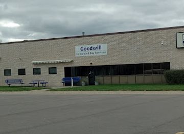 iowa/stone-state-park/shop/outlet-center