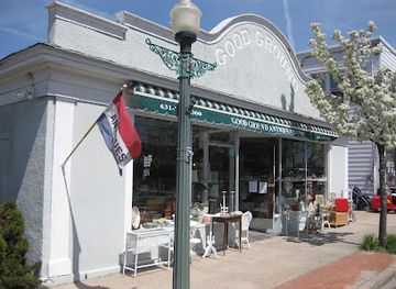 new-york/the-hamptons/shop/good-ground-antique-center