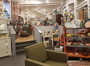massachusetts/hampshire-county/shop/assemble-made-curated