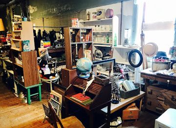 indiana/turkey-run-state-park/shop/cabbages-kings-antique-mall