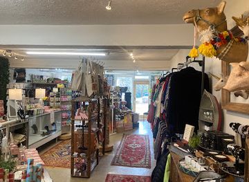 virginia/luray-caverns/shop/curated-by-leah