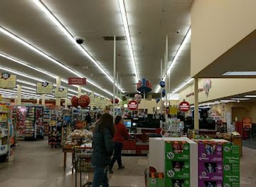 maine/maine-lakes-and-mountains/shop/hannaford