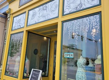 indiana/morgan-monroe-state-forest/shop/blushing-beaus-boutique